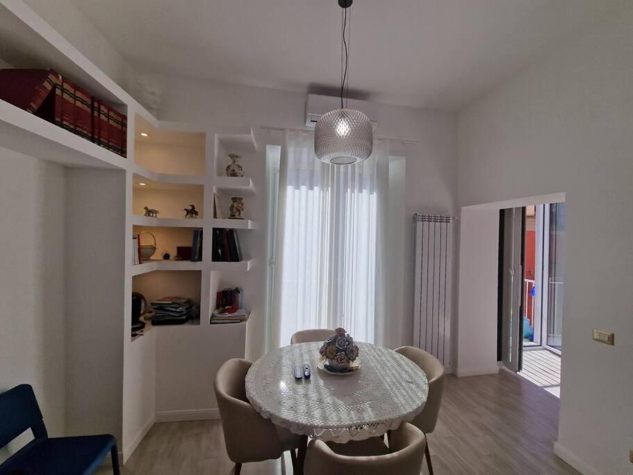 شقة Pastel Blue House X 5 People In Corso Above Metro Montesanto نابولي المظهر الخارجي الصورة